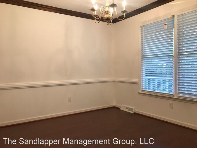 Building Photo - 3 br, 2.5 bath House - 664 McCutchen Street