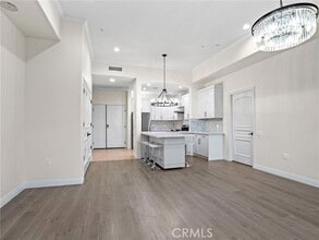 Building Photo - 1598 Long BCH