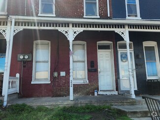 Building Photo - 224 Maple St