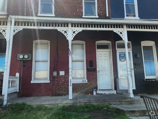 Building Photo - 224 Maple St