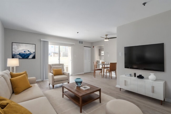 Building Photo - Sophias Place East