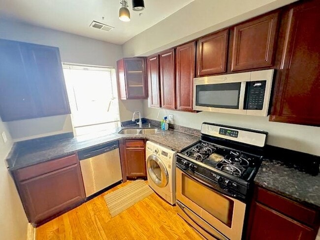 Building Photo - 40 N Menard Ave