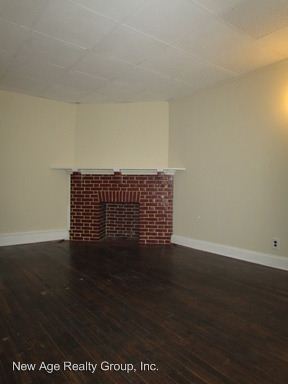 Building Photo - 422 Church Ln