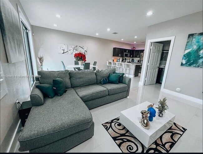 Foto del edificio - 3351 W 94th Terrace