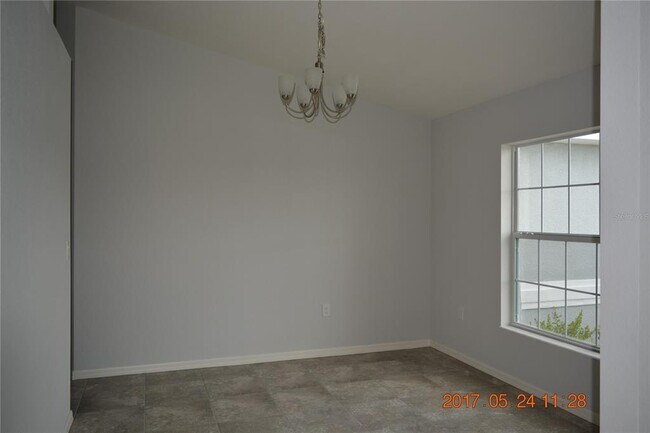 Building Photo - 4894 Summerfield Cir