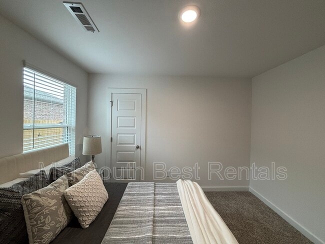 Building Photo - 260 Alyece Ln