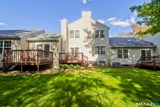 Building Photo - 8 Dibble Hollow Ln