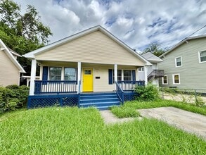 Building Photo - 1040 W 35th St