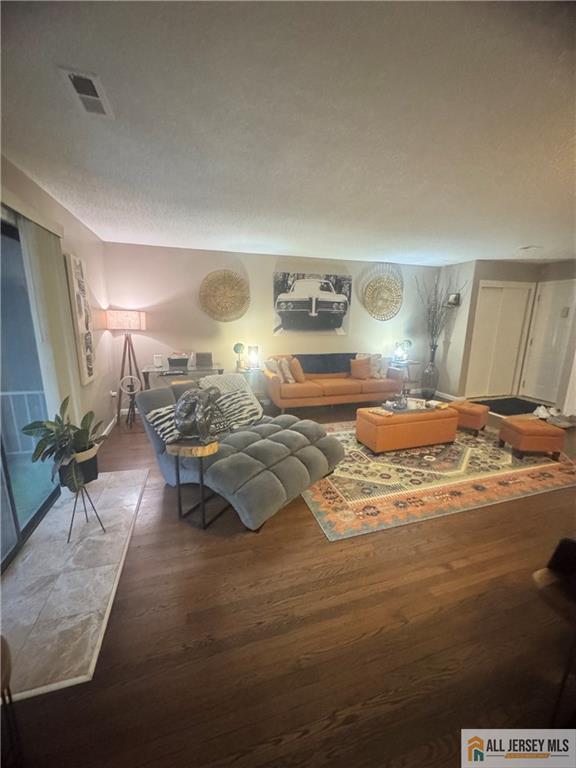 Foto del edificio - 106 Edison Glen Terrace