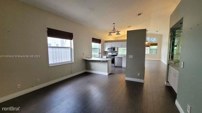 Building Photo - 3 br, 2 bath House - 4948 SW 151st Ave