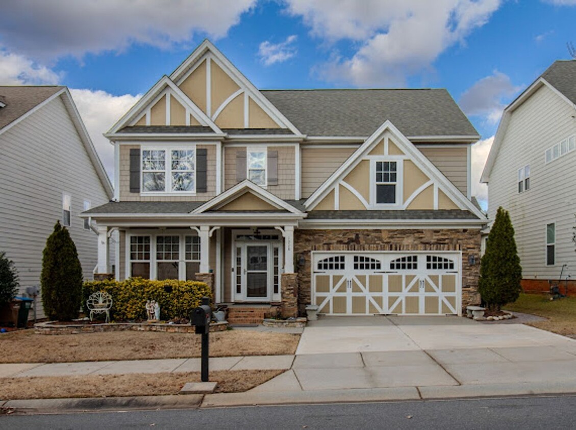 Foto principal - Stunning 5 bedroom home in Waxhaw