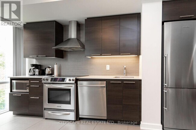 Building Photo - 3 Market St.