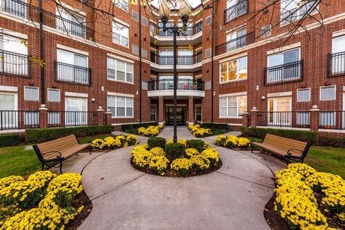 Foto principal - 355 S Van Brunt St