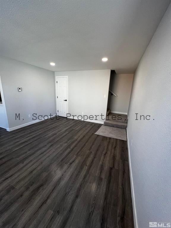 Building Photo - 3414 Woodside Dr