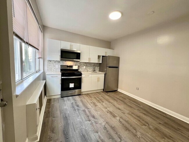 Foto del edificio - 6002 Hudson Ave