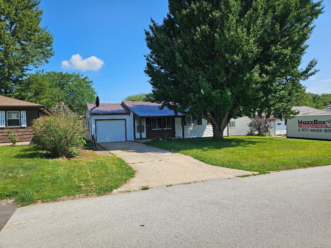 Primary Photo - 824 Park Dr