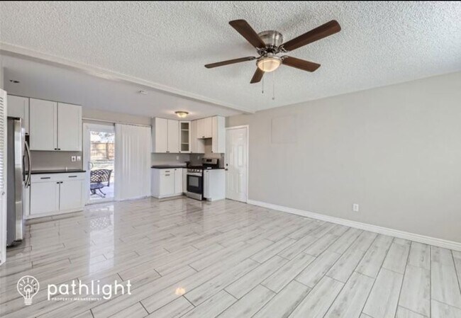Foto del edificio - 701 Drake Street, Denver, CO, 80221