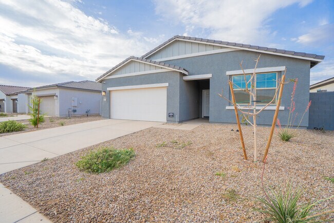 Foto del edificio - 46870 W Cansados Rd