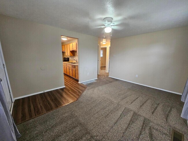 Building Photo - 2127 Tupsfield Rd