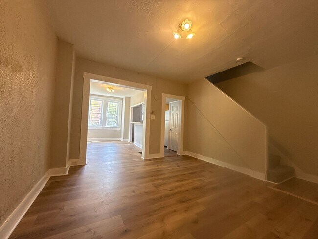 Building Photo - Beautiful Three-Bedroom Home In Baltimore