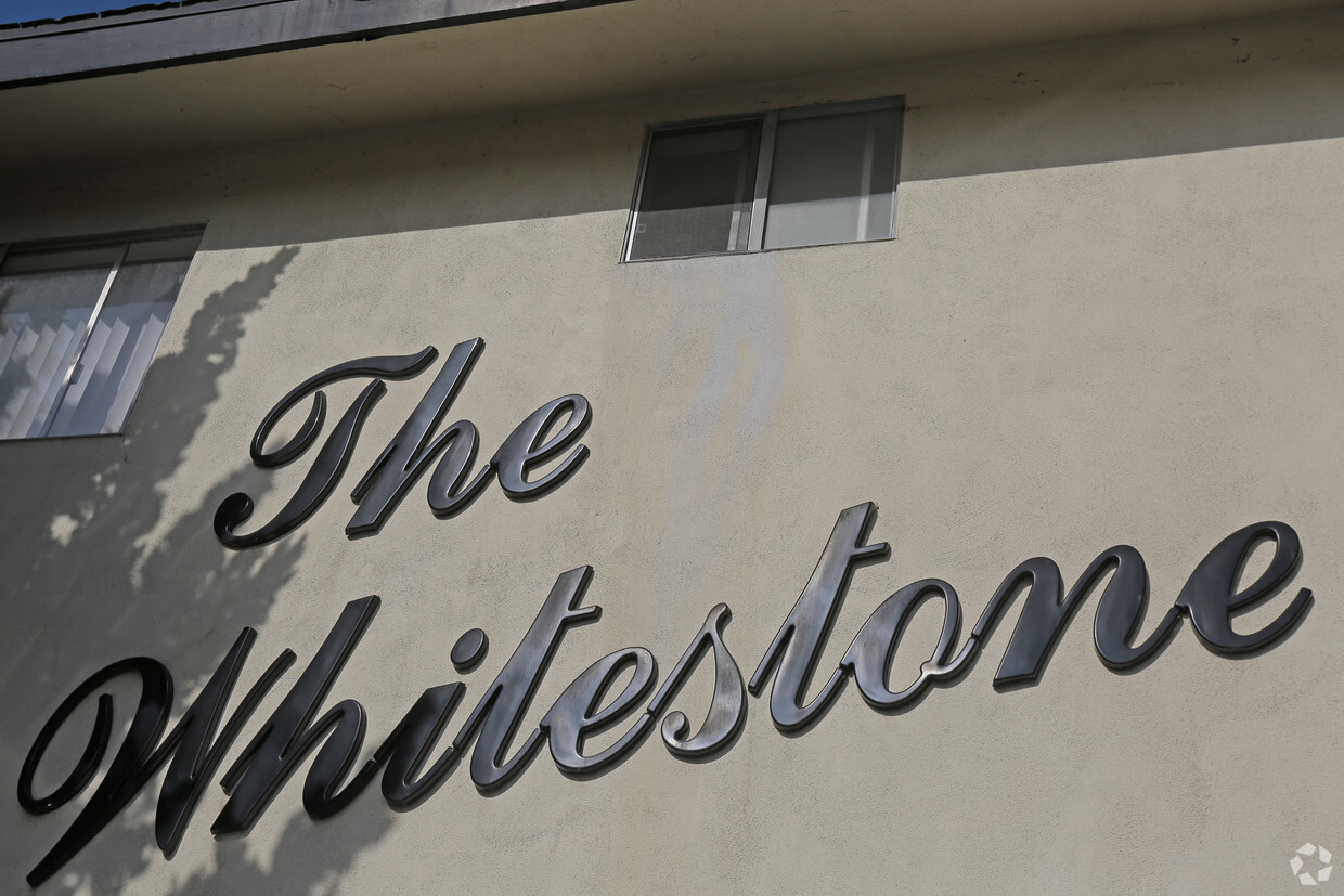 Building Photo - The Whitestone
