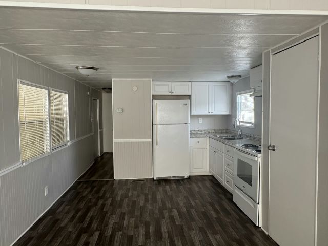 Foto del edificio - 2850 New Tampa Hwy