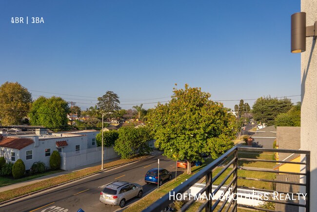 Foto del edificio - 6084 1/2 W 18th St-
