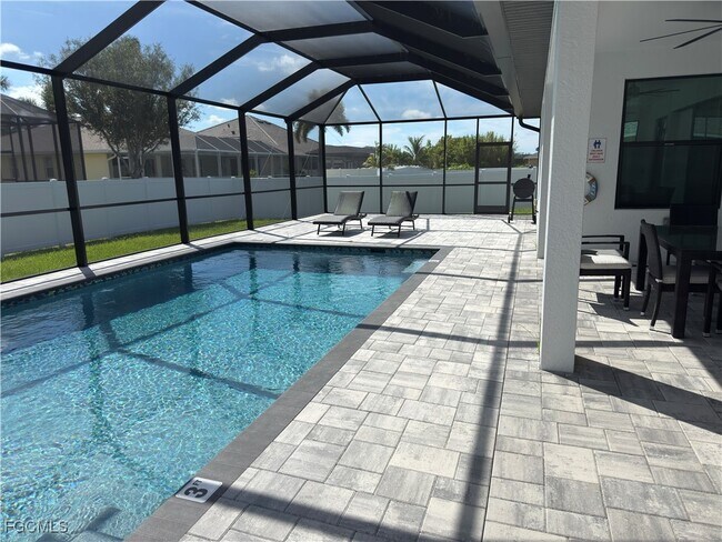 Foto del edificio - 217 NW 36th Ave