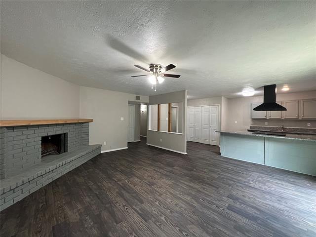 Building Photo - 5809 Deerfoot Trail