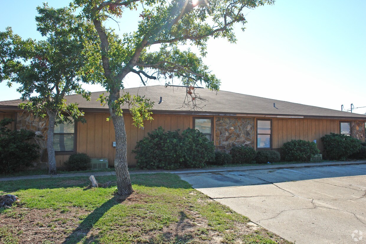 Foto del edificio - 3398 Green Briar Cir