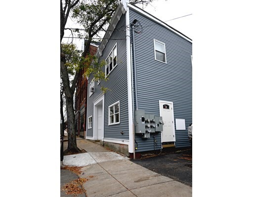 Primary Photo - 149-153 Washington St