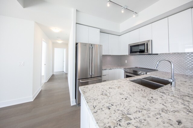 Photo du bâtiment - 30-1230 Shore Breeze Dr