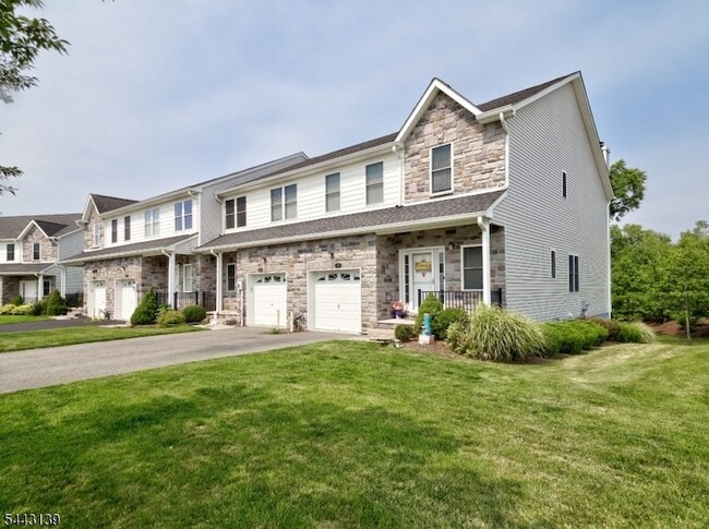 Building Photo - 26 DeCroce Ct