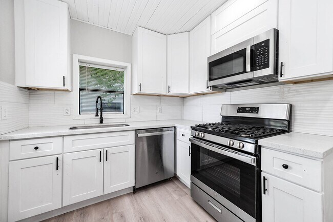 Foto del edificio - 4356 Phlox St