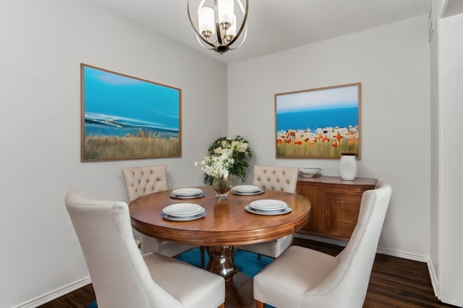 Foto del edificio - 2805 Meadow Park Dr