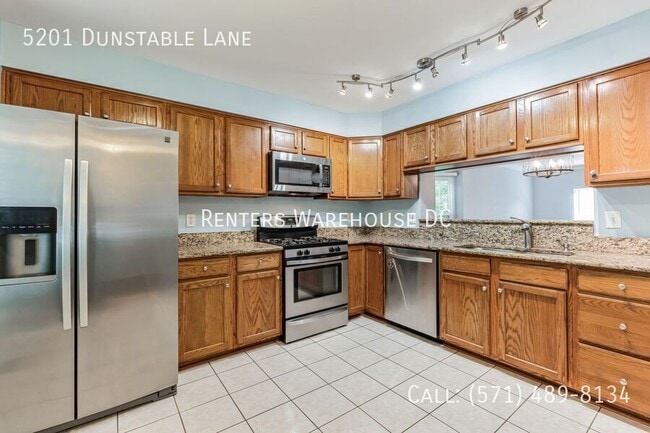 Building Photo - 5201 Dunstable Ln