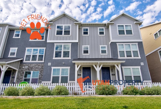 Photo - 1030 W Painted Horse Ln Townhome