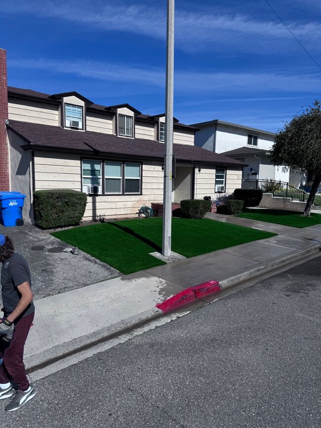 Building Photo - 1107 Barbara St