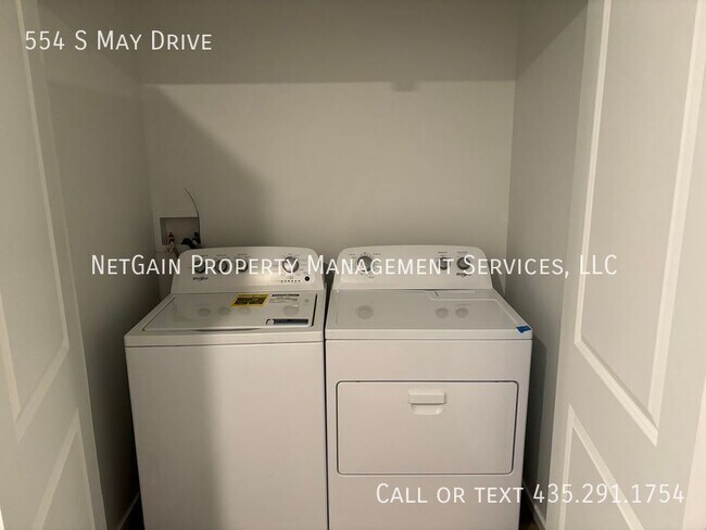 Foto del edificio - 554 May Dr