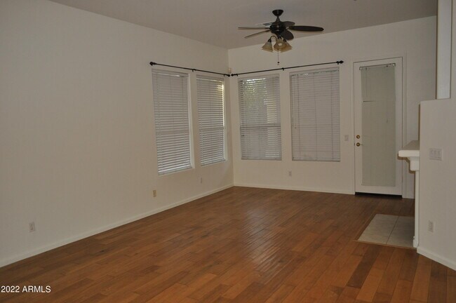 Foto del edificio - 4902 E Wagoner Rd