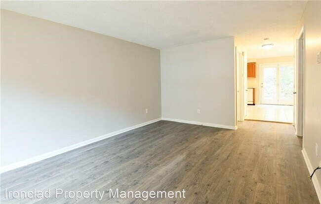 Building Photo - 2 br, 1.5 bath House - 838 Greens Loop
