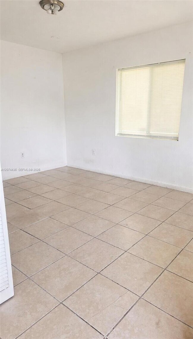 Foto del edificio - 301 NW 84th St