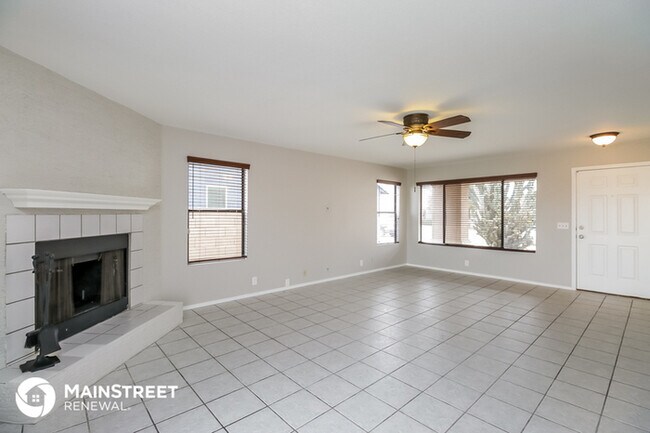 Building Photo - 4651 N 99th Dr