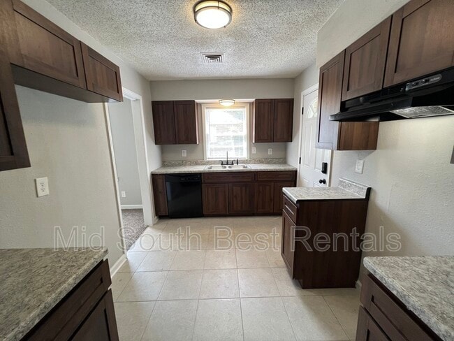 Building Photo - 4803 Hodge Rd