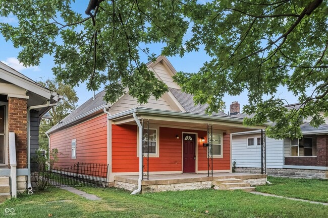 Building Photo - 117 N Sheffield Ave