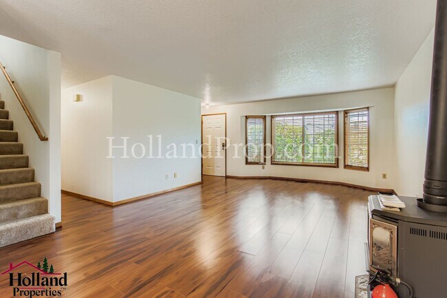 Foto del edificio - Welcome to Comfort and Style in Tigard! Sp...