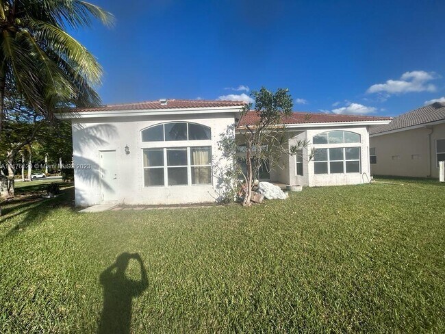 Foto del edificio - 2342 NW 184th Terrace