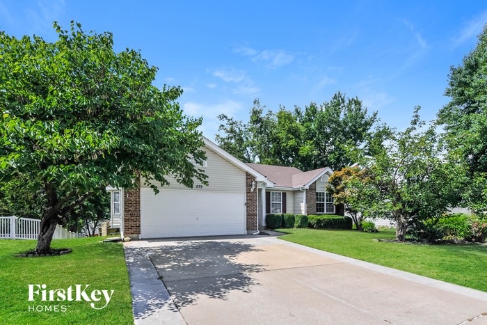 Primary Photo - 579 Prentice Dr