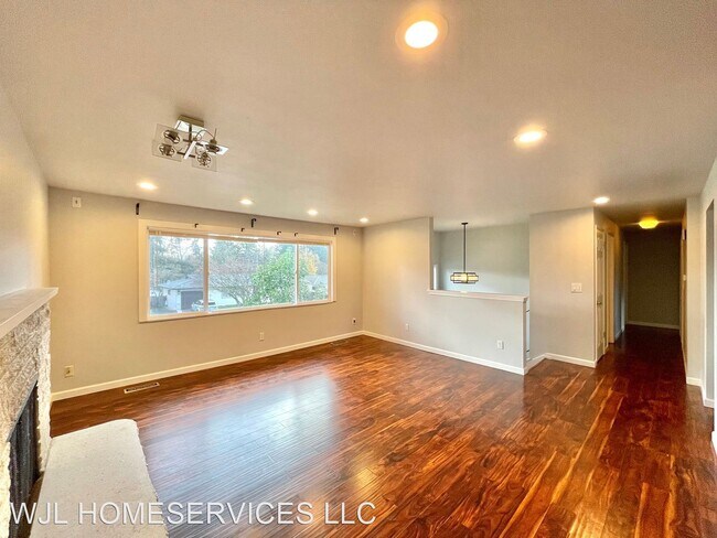 Building Photo - 3 br, 3 bath House - 14038 90th Ave NE