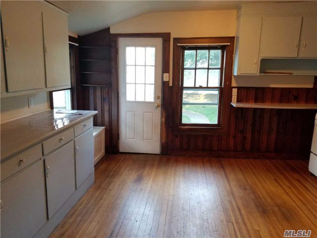 Primary Photo - 54 Polo Rd